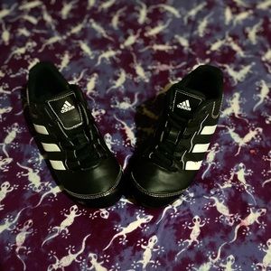 Adidas baseball cleats in good condition. They haven’t been worn very much. CUTE